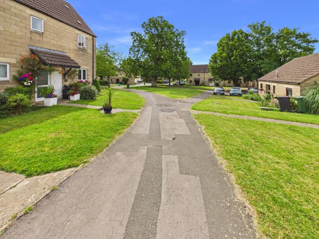 Arnolds Way, Cirencester, GL7, photo 15