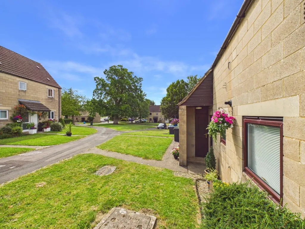 Arnolds Way, Cirencester, GL7, photo 14