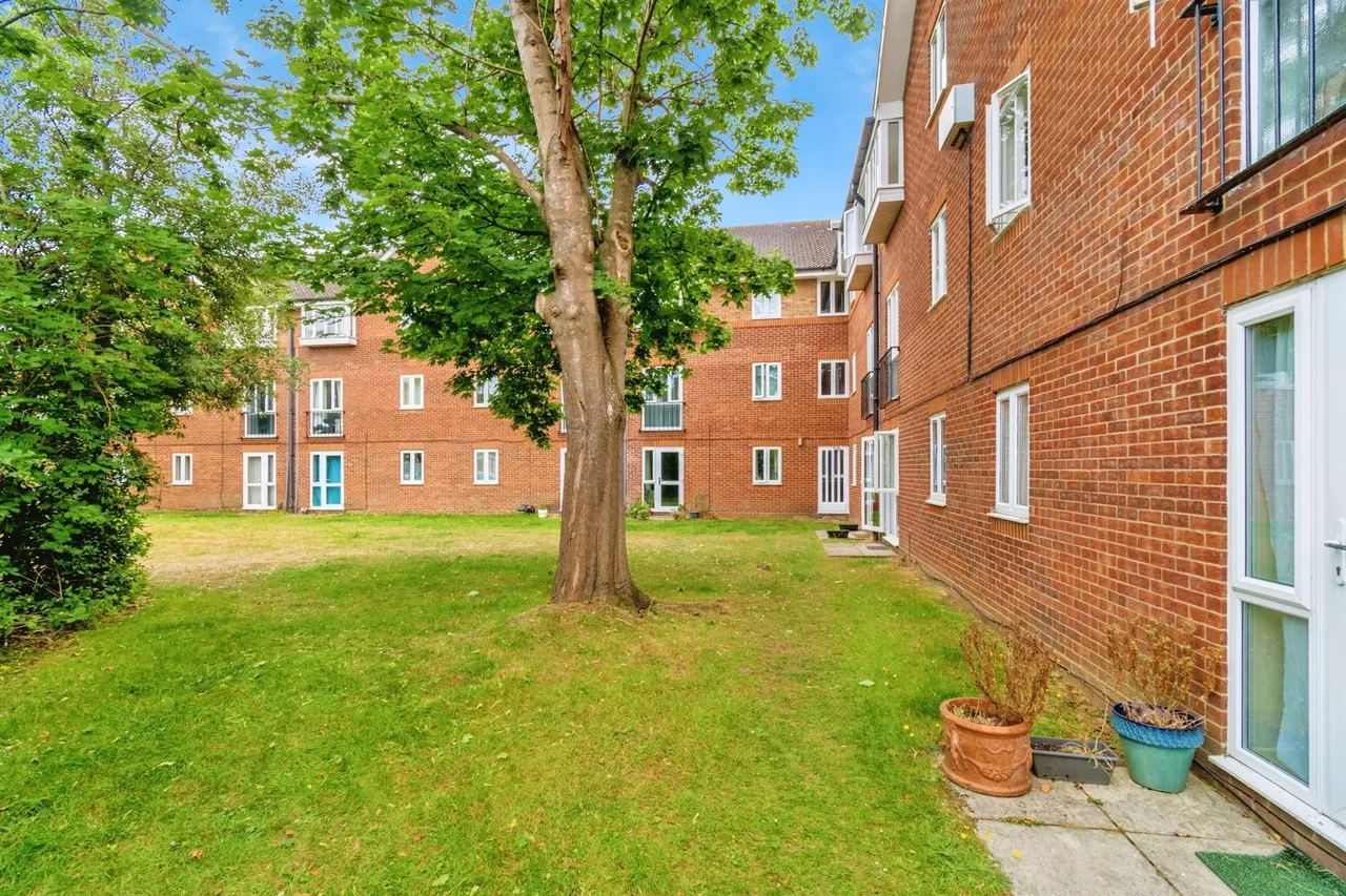 Shirley Road, Southampton, SO15, photo 12