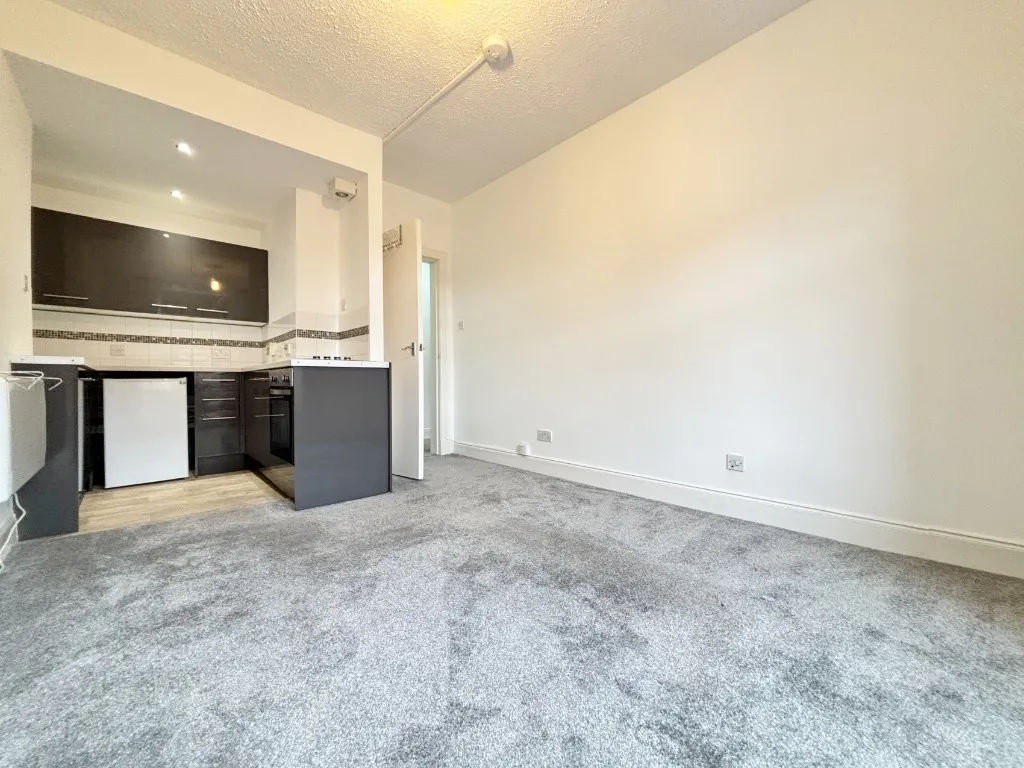 Main Street, 5, South Lanarkshire, Uddingston, G71 7LS, photo 4