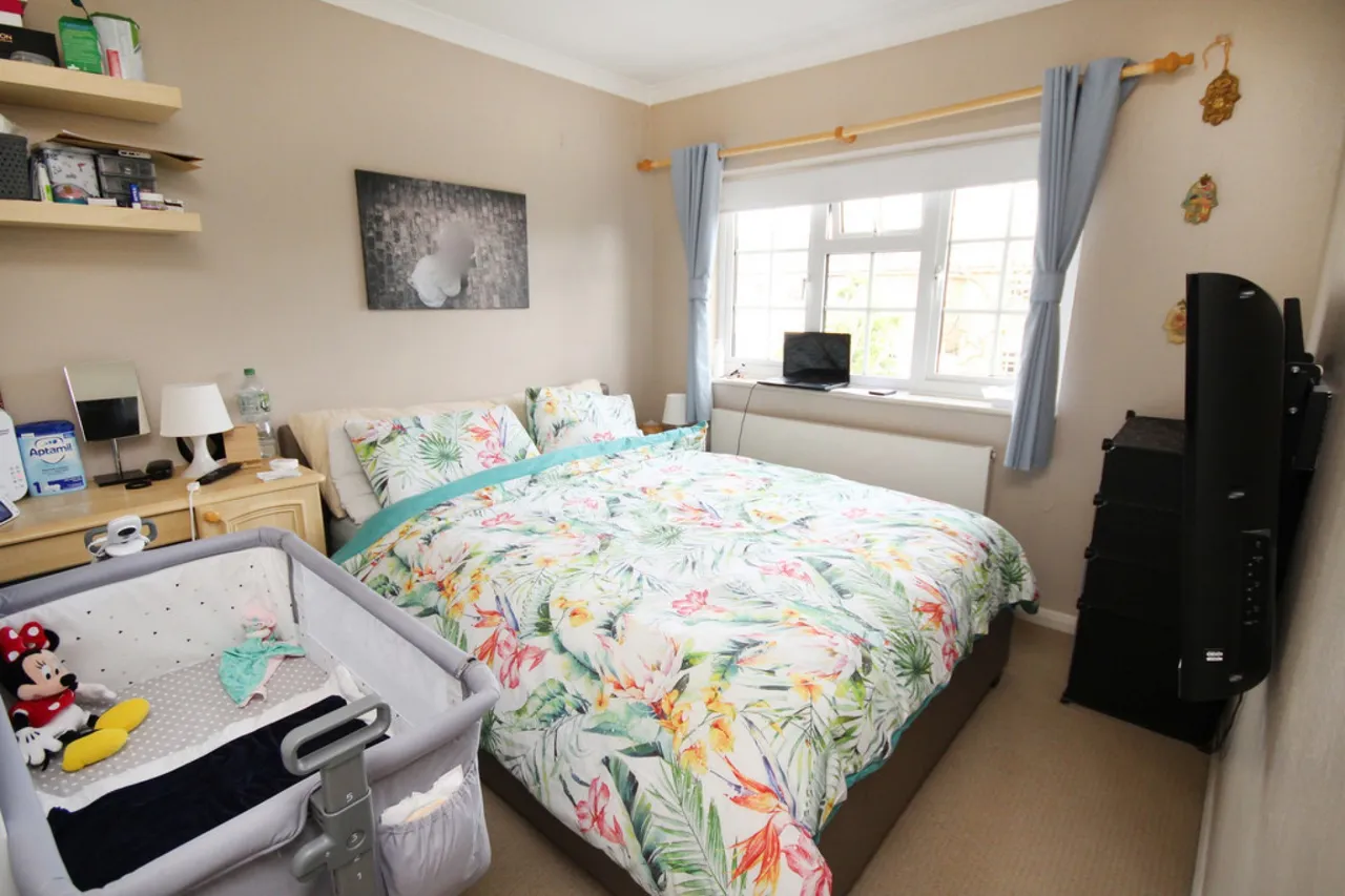 Garrick Close, Staines-upon-Thames, photo 5