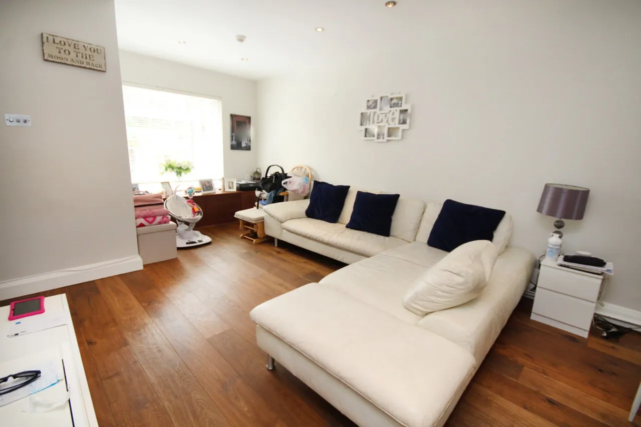 Garrick Close, Staines-upon-Thames, photo 7