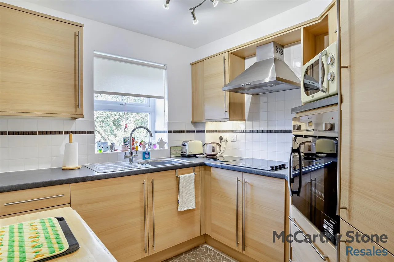 Tregolls Road, Truro, TR1, photo 6