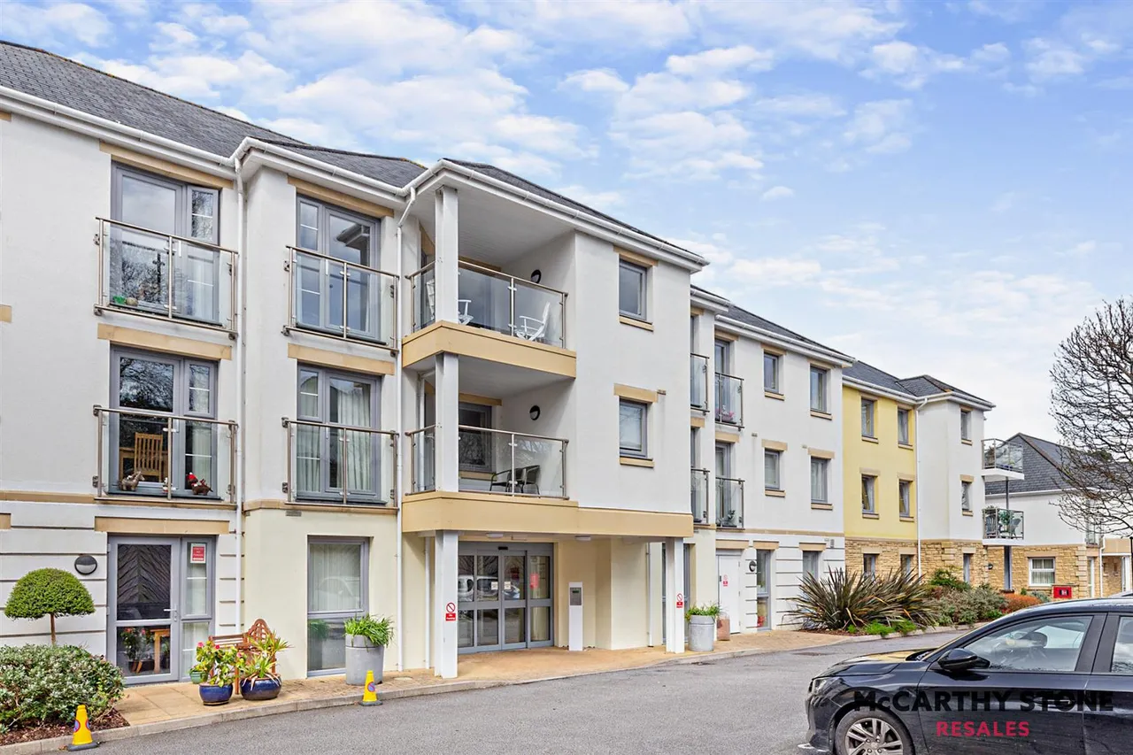 1 bed flat for sale, Tregolls Road, Truro, TR1