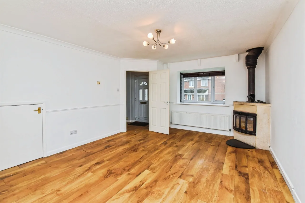 Bright Close, Chippenham, photo 4