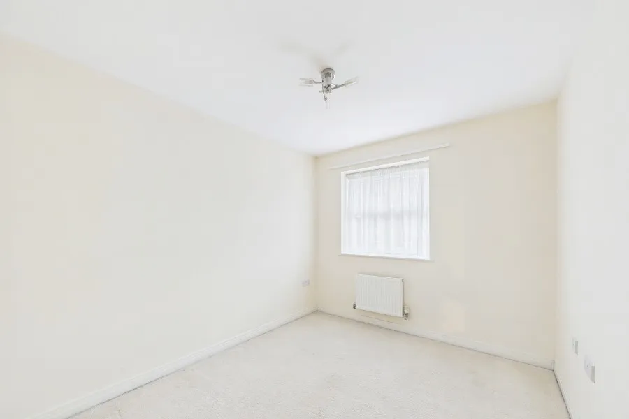 Honington Mews, Farnborough, GU14, photo 12