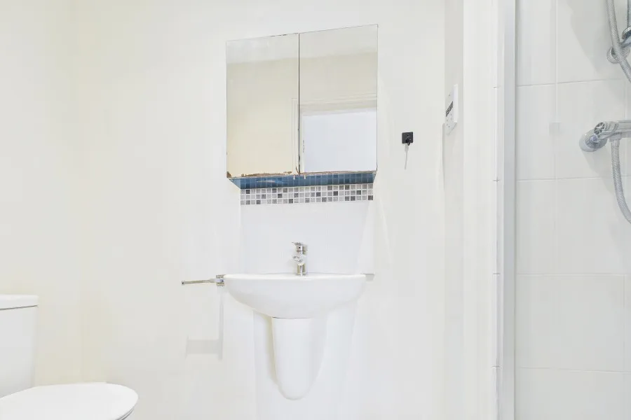 Honington Mews, Farnborough, GU14, photo 10
