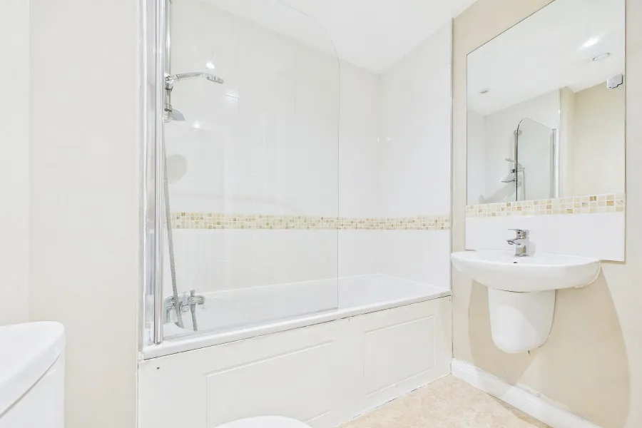Honington Mews, Farnborough, GU14, photo 13