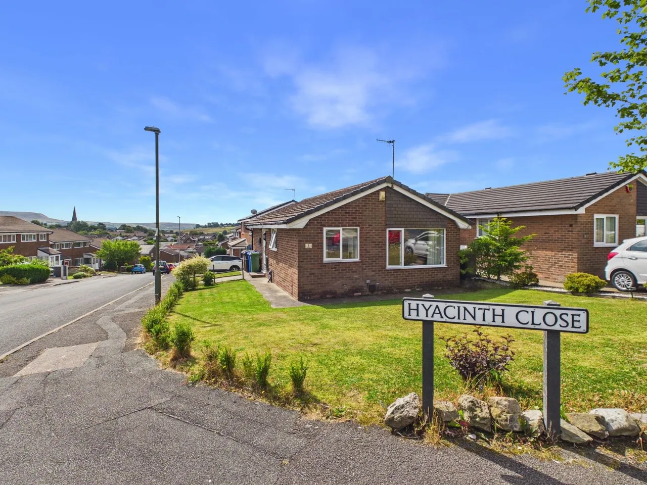 2 bed house for sale, Hyacinth Close, Helmshore, BB4
