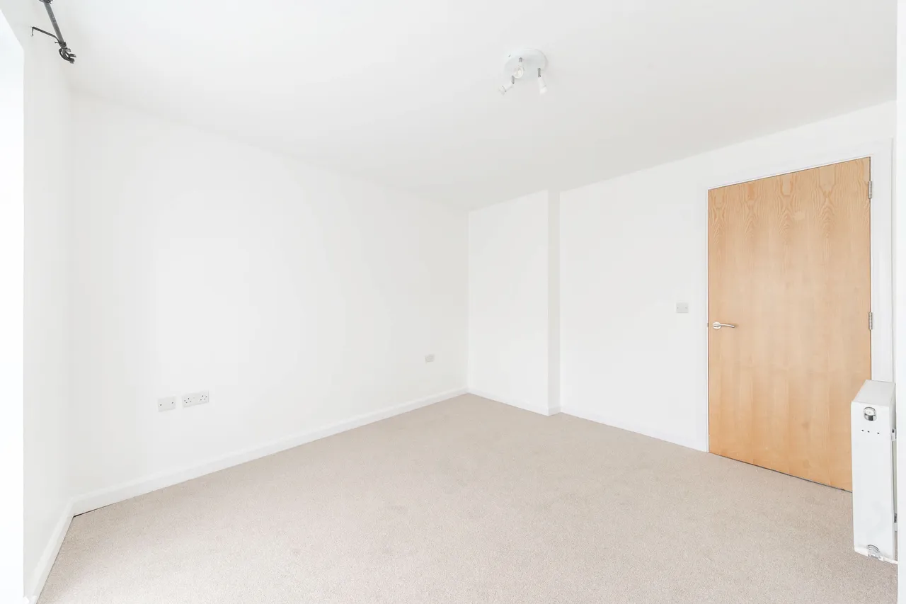 1 bed flat for sale — 2 Chandos Parade, Buckingham Road, Edgware
