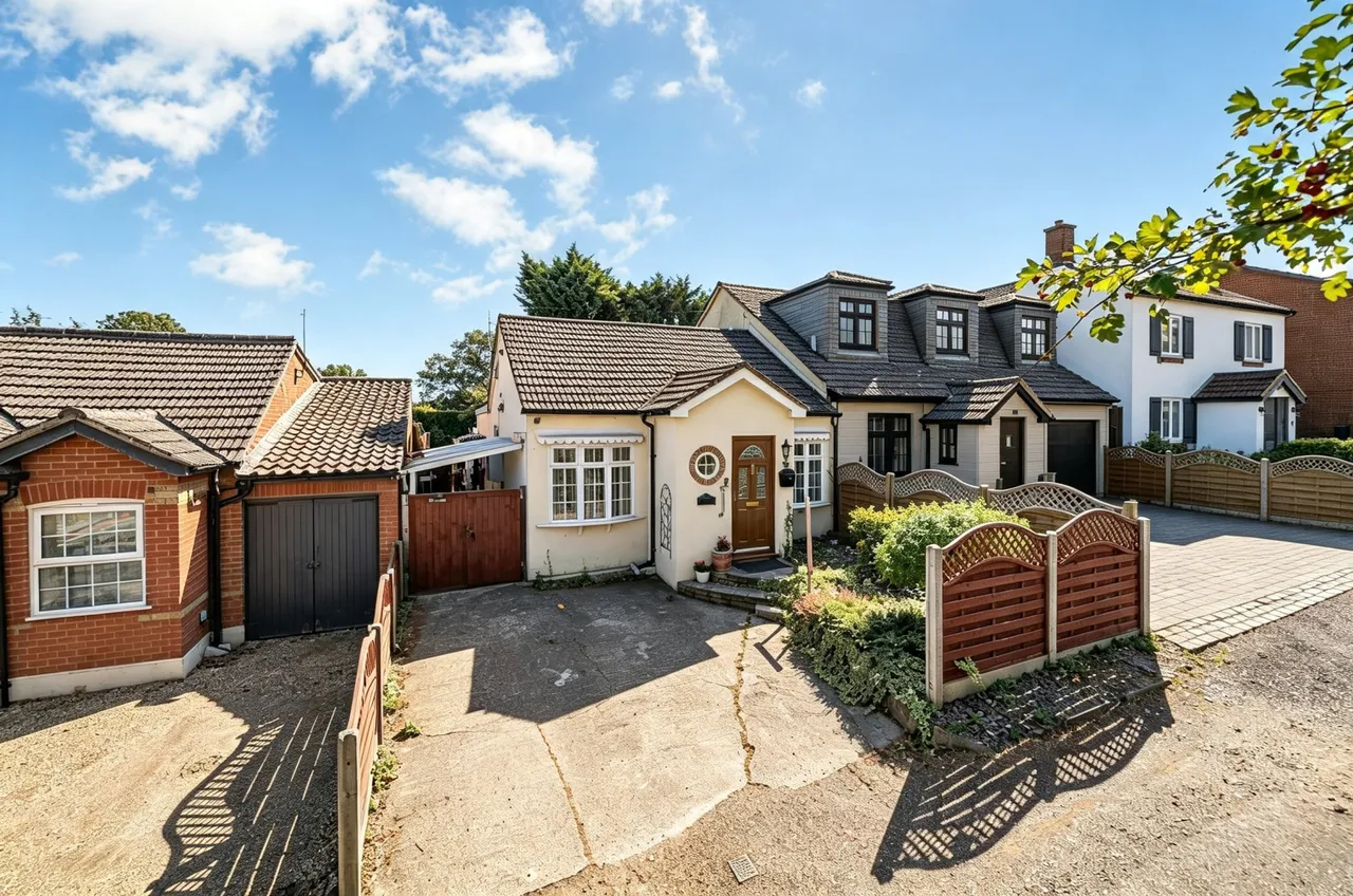 Furze Road, Addlestone, KT15, photo 20