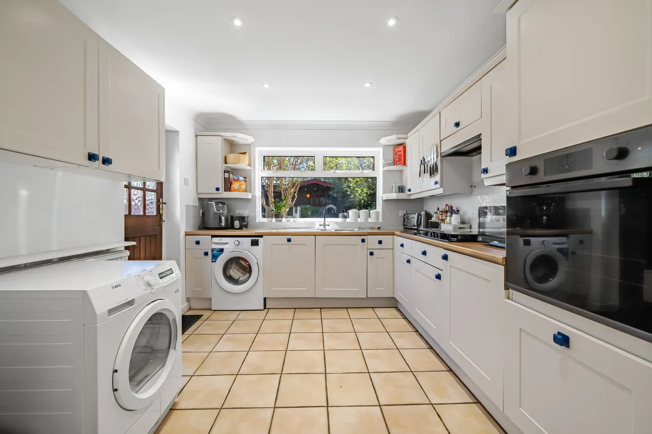 Furze Road, Addlestone, KT15, photo 4