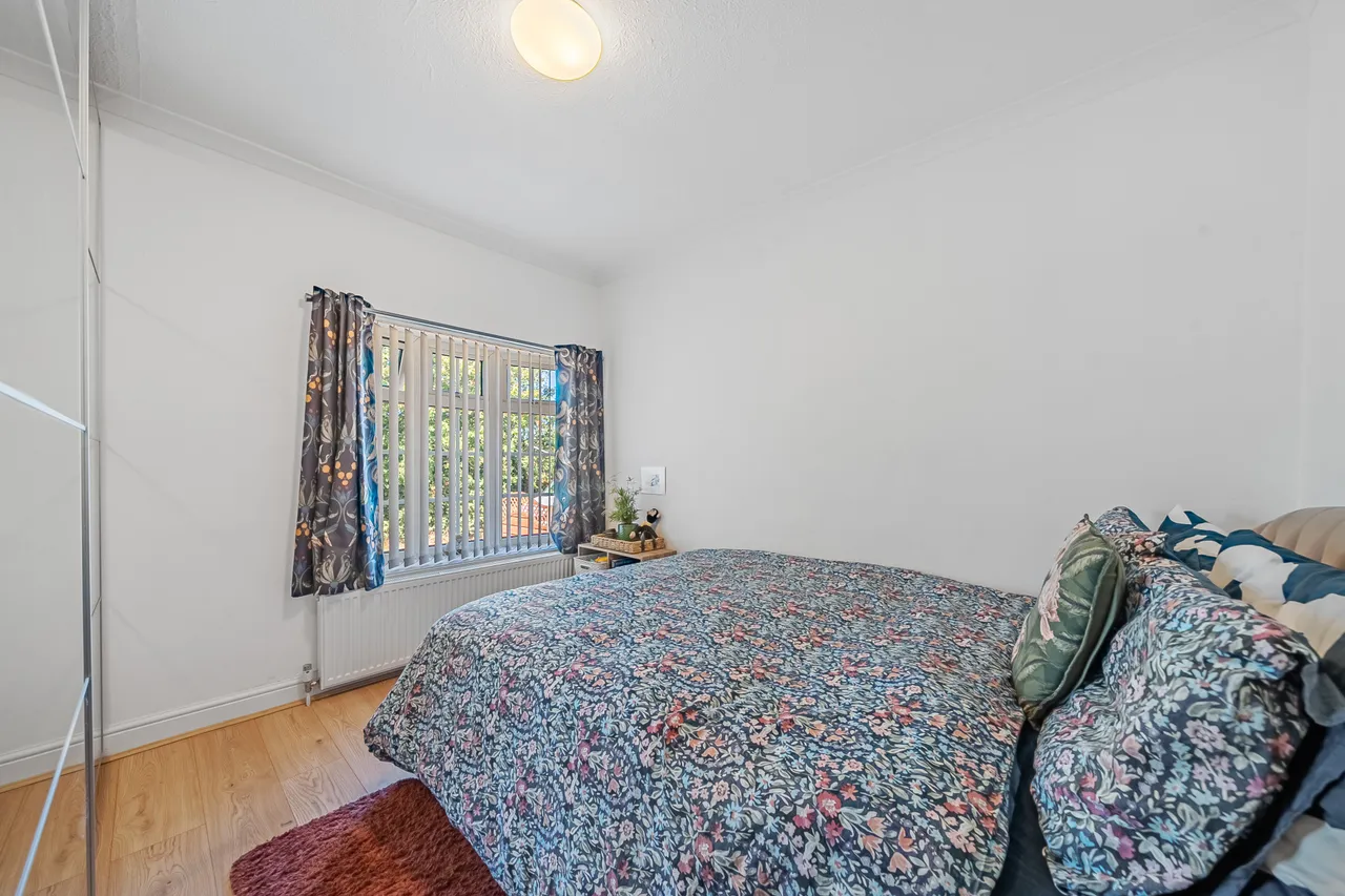 Furze Road, Addlestone, KT15, photo 8