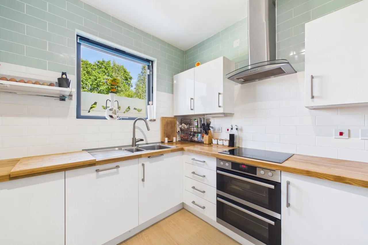 Lotherington Avenue, York, YO10, photo 5