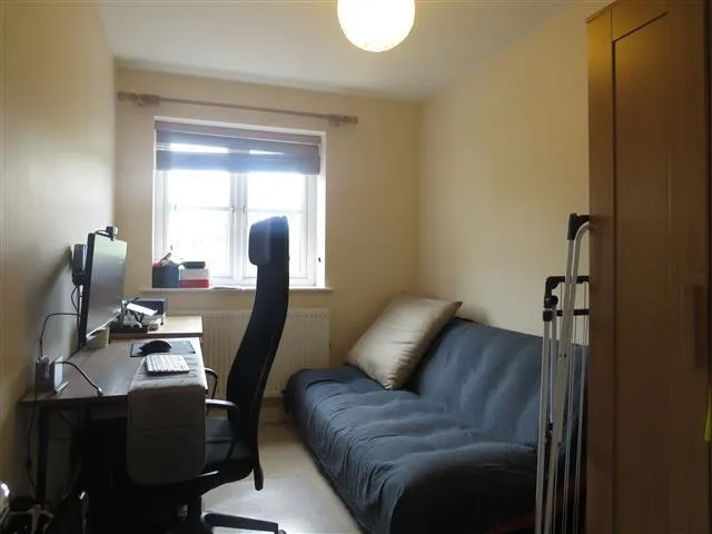 Gwendoline Buck Drive, Aylesbury, HP21, photo 8