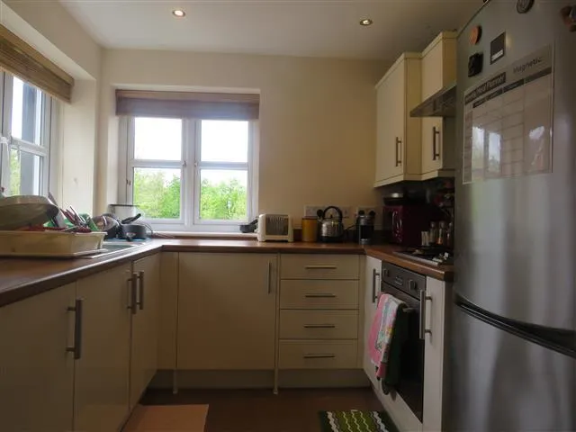 Gwendoline Buck Drive, Aylesbury, HP21, photo 3
