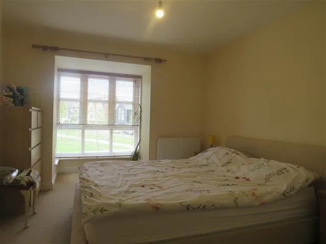 Gwendoline Buck Drive, Aylesbury, HP21, photo 5