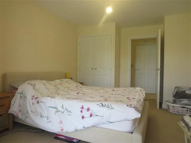 Gwendoline Buck Drive, Aylesbury, HP21, photo 6