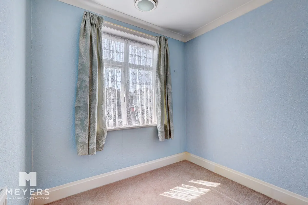 Southwick Road, Bournemouth, BH6, photo 21