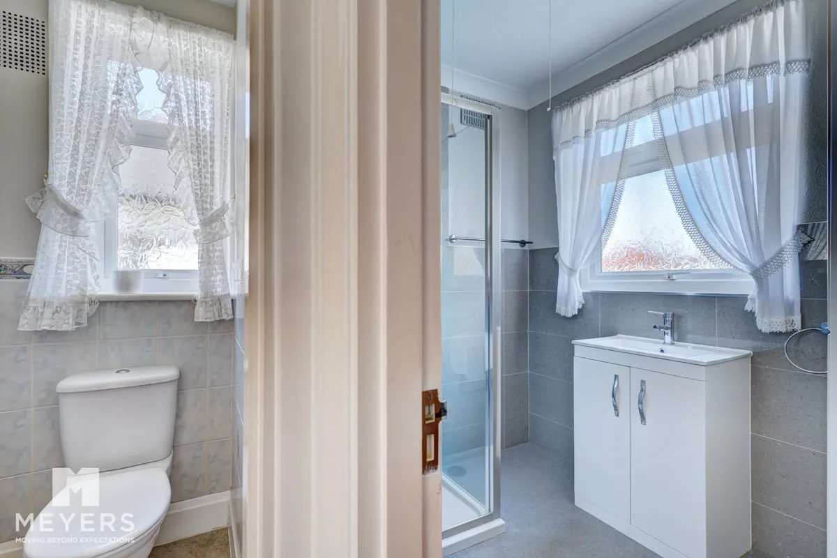 Southwick Road, Bournemouth, BH6, photo 22