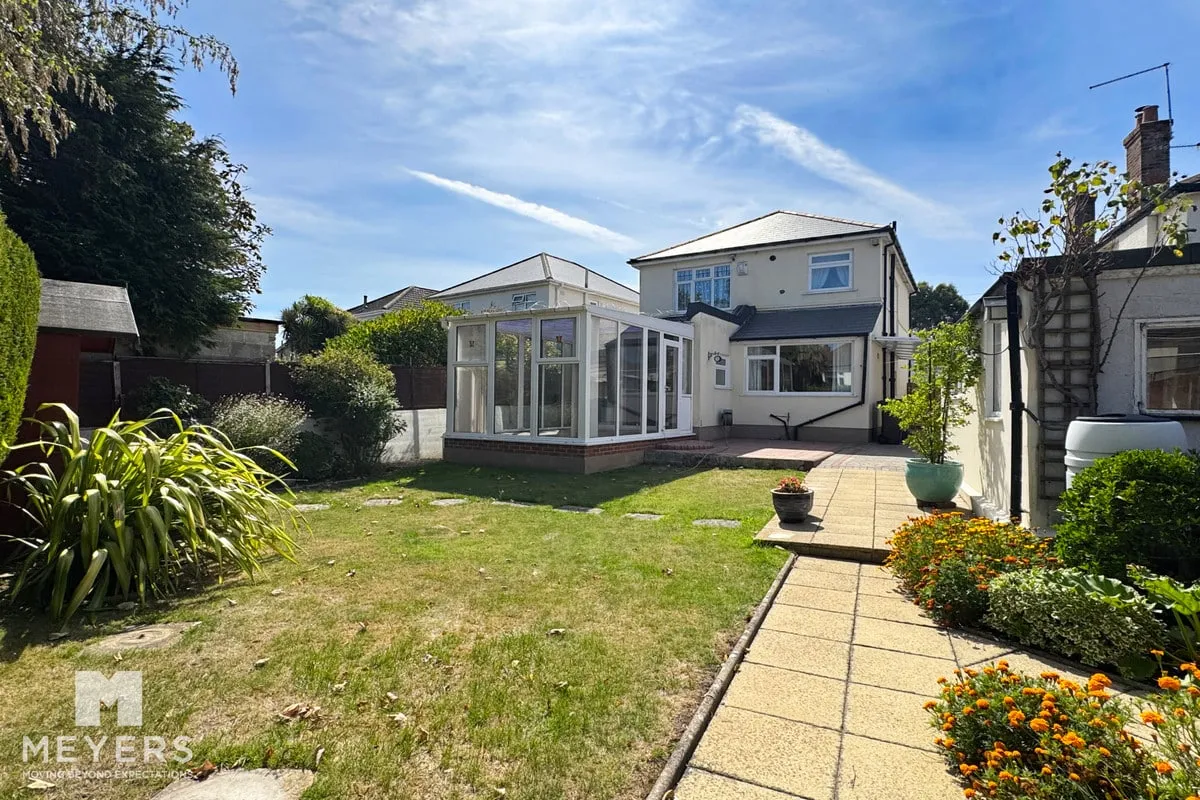 Southwick Road, Bournemouth, BH6, photo 2