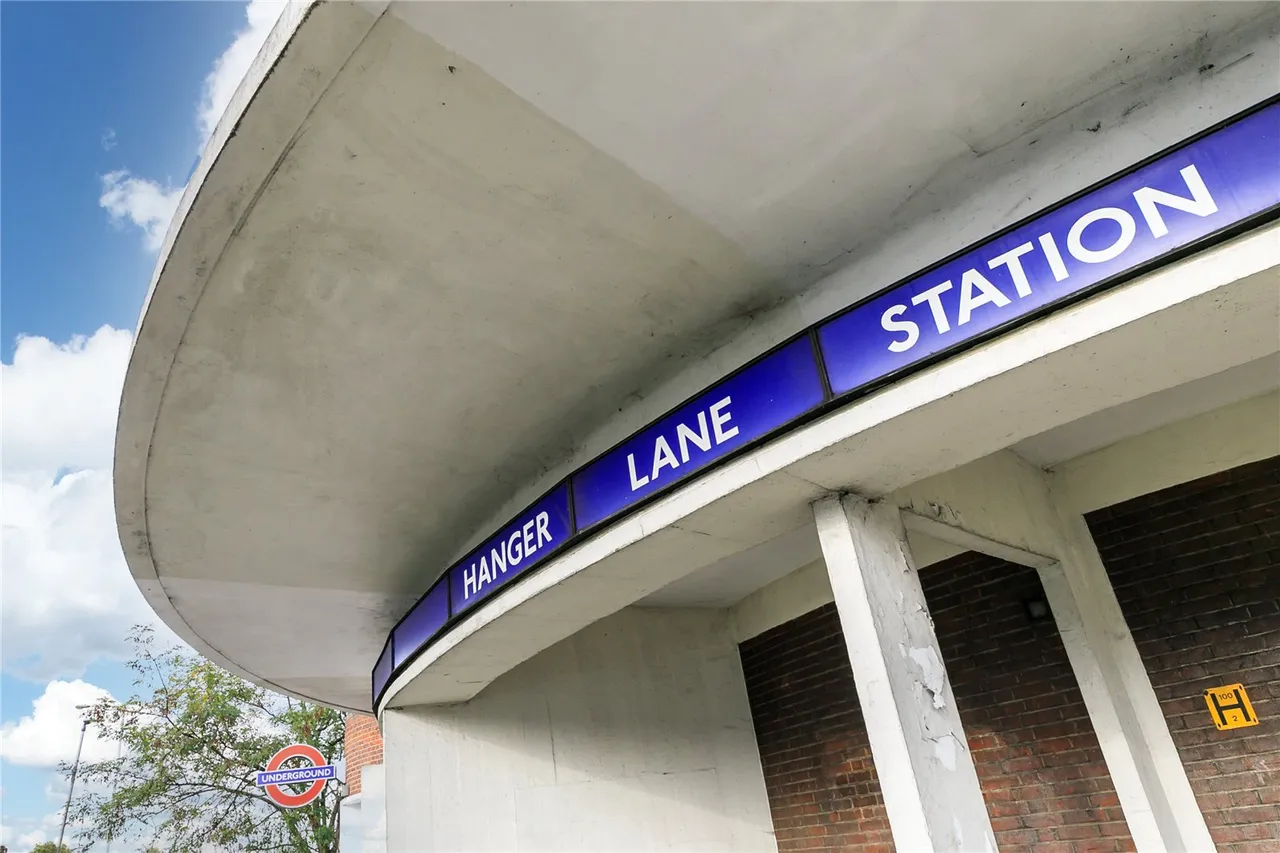 West Gate, Ealing, W5, photo 8
