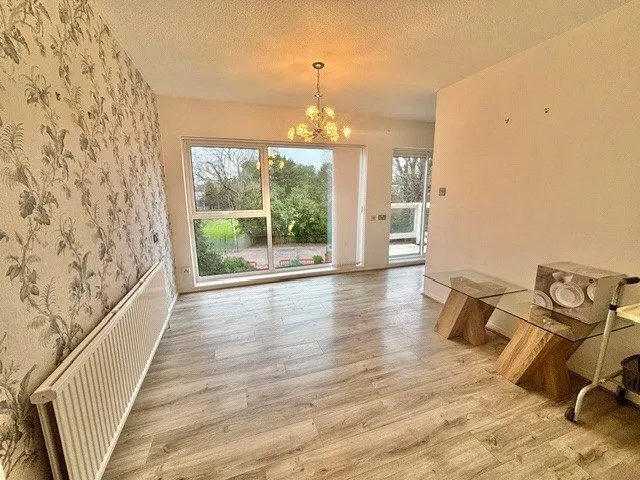 Bidston Road, Prenton, CH43, photo 2