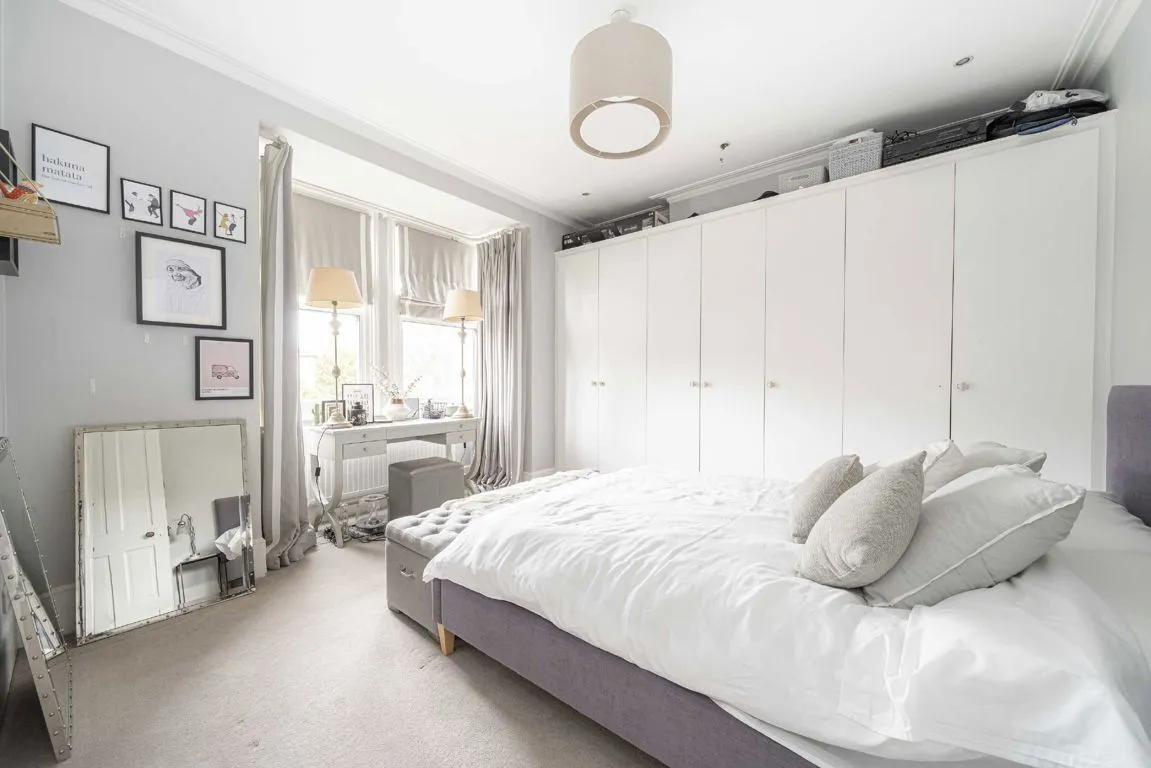 Burtons Road, TW12, photo 8