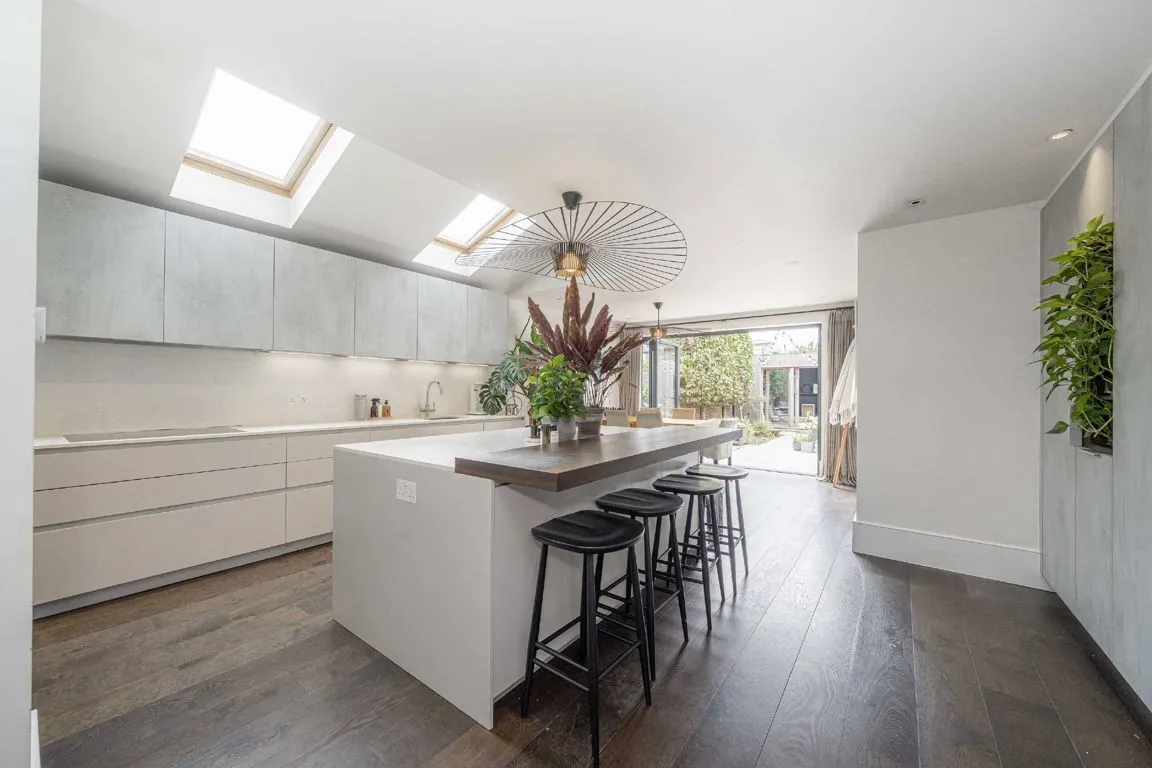 Burtons Road, TW12, photo 7