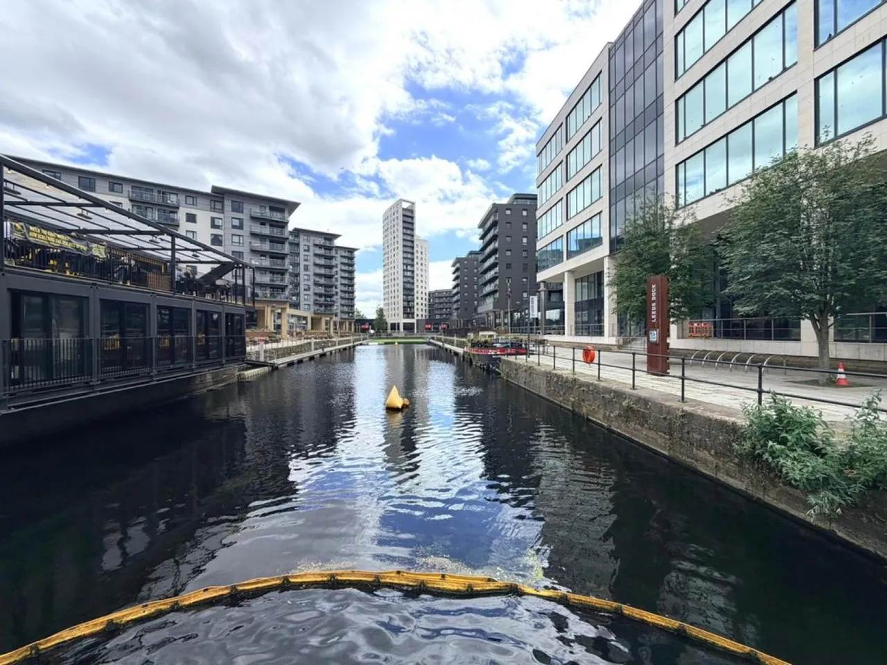 2 bed flat for sale — La Salle, Leeds Dock