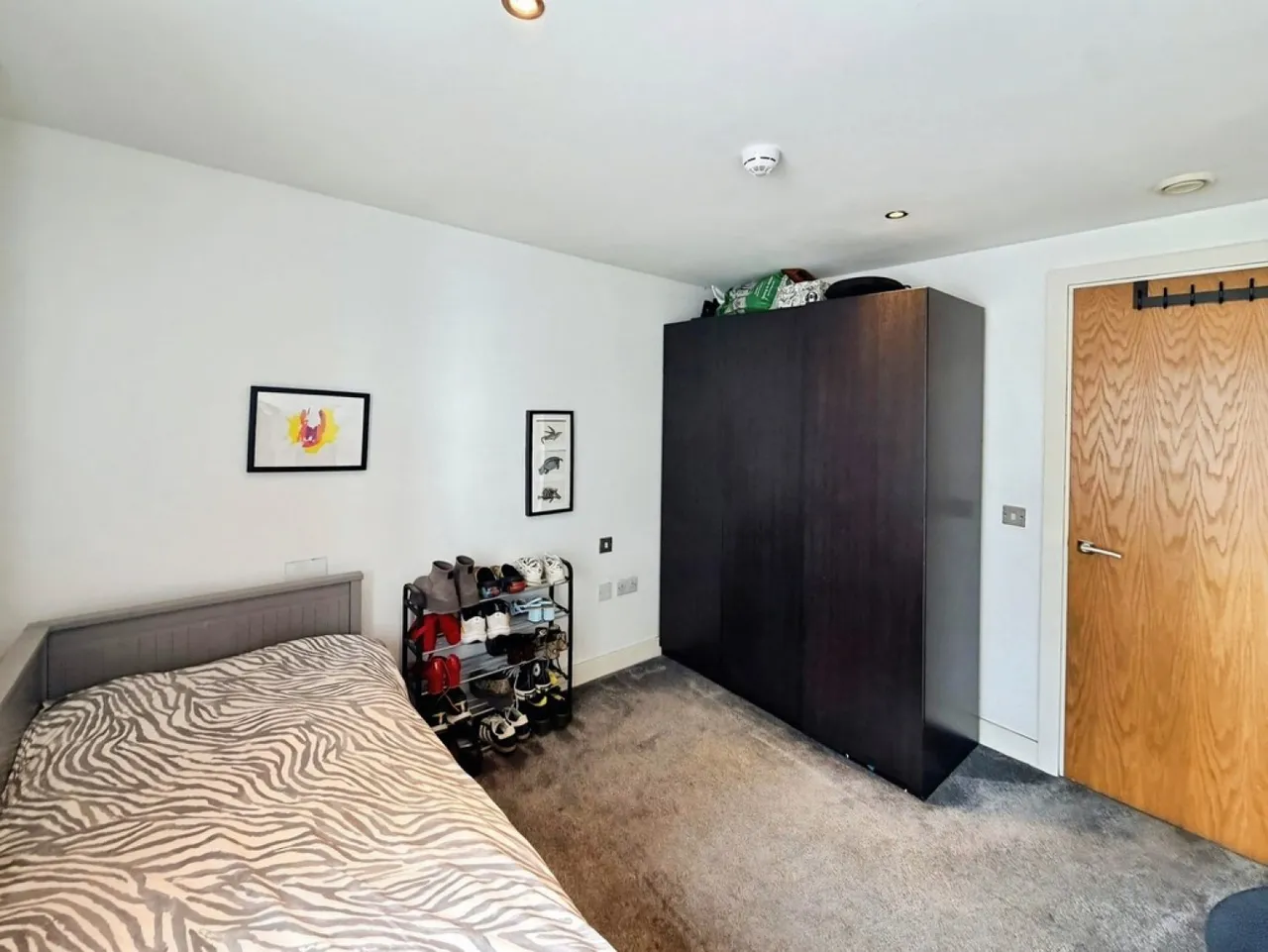 La Salle, Leeds Dock, photo 10