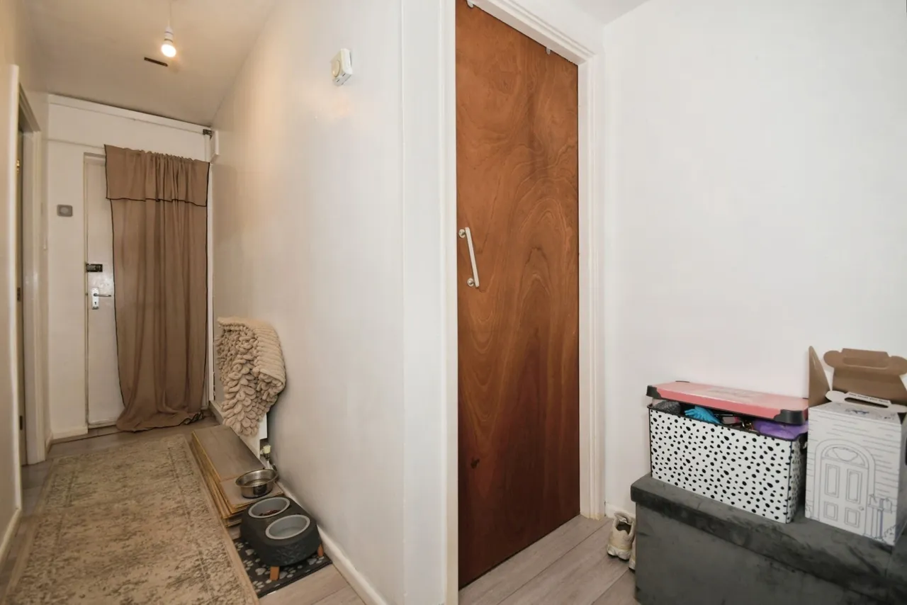 Ladies Spring Drive, Sheffield, South Yorkshire, S17, photo 5
