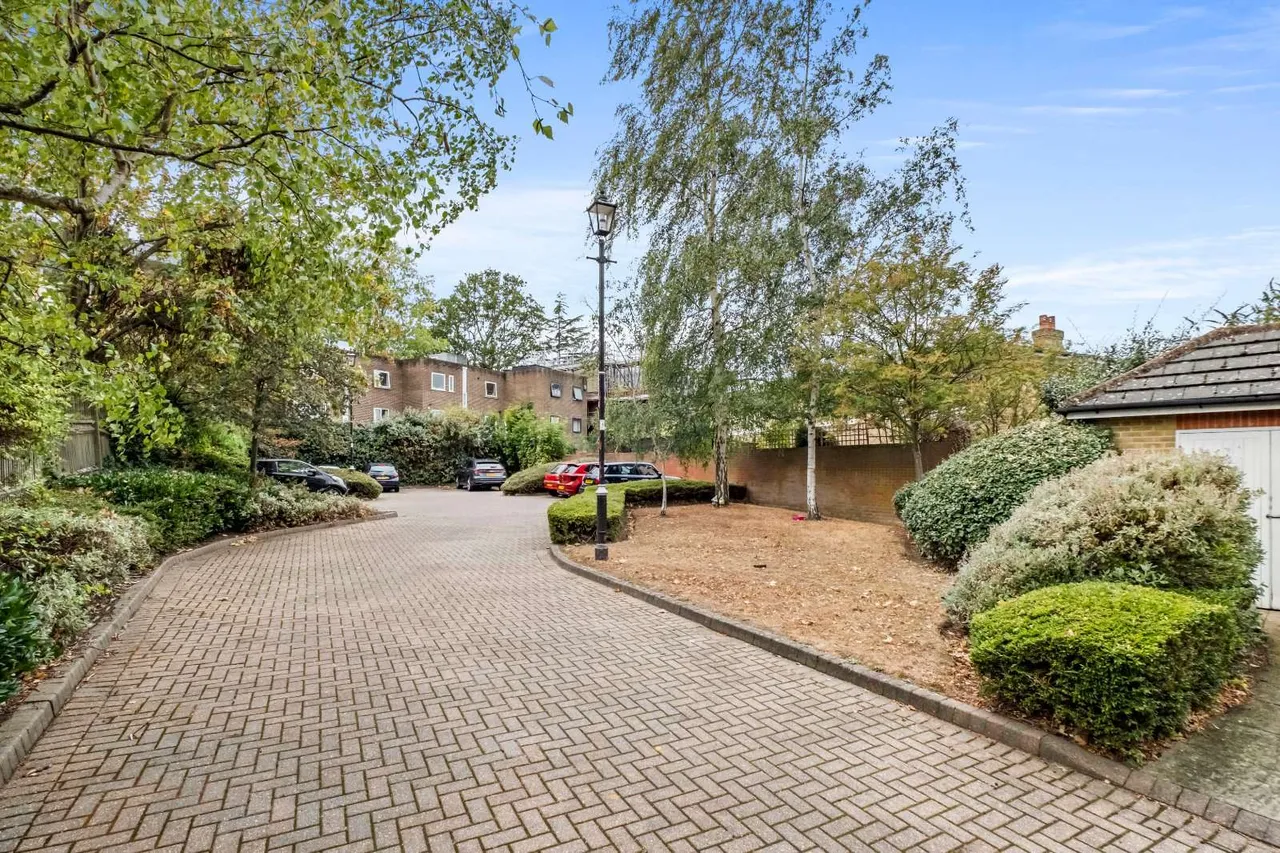 Crescent Lane, London, SW4 9PQ, photo 11