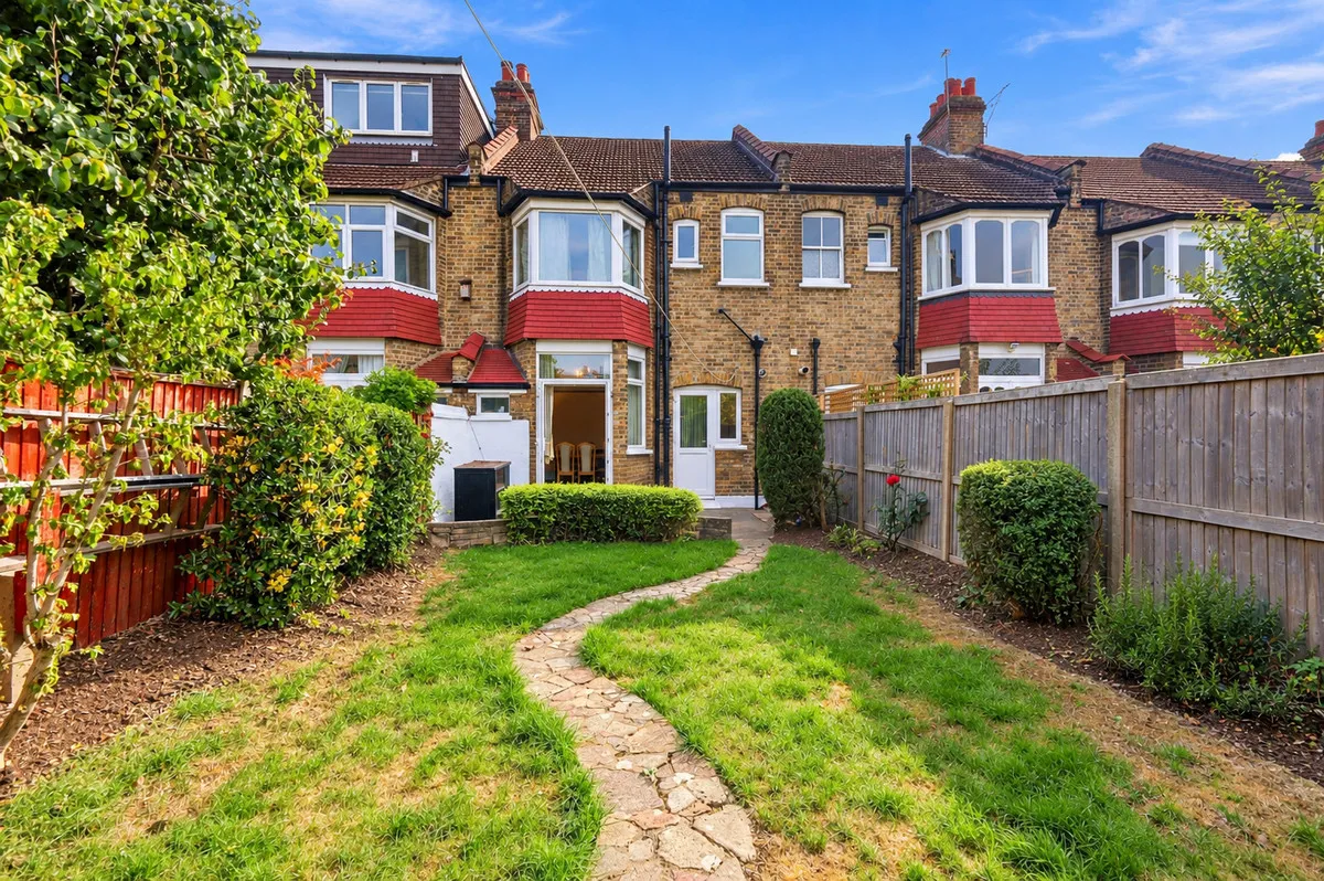 London, N13, photo 16