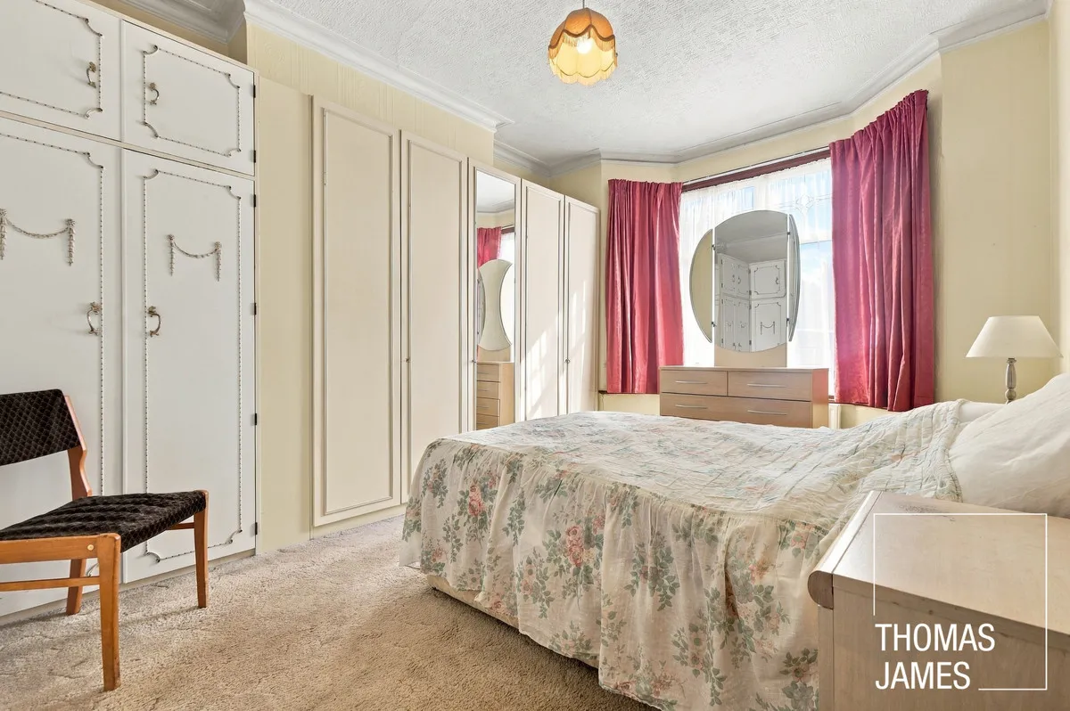 London, N13, photo 12