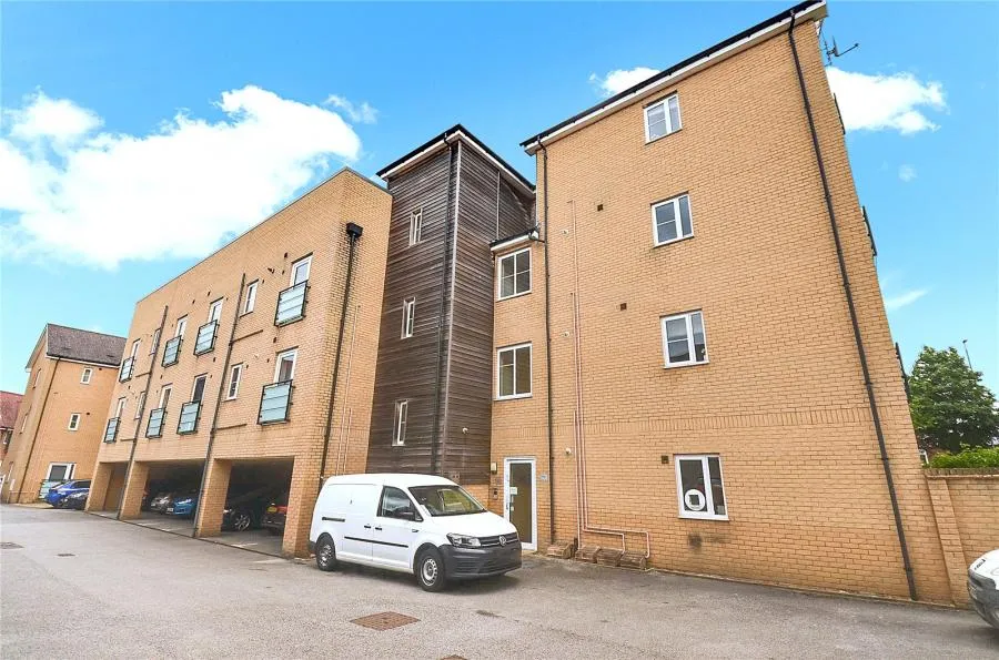 Daimler Drive, Dunstable, LU6, photo 19
