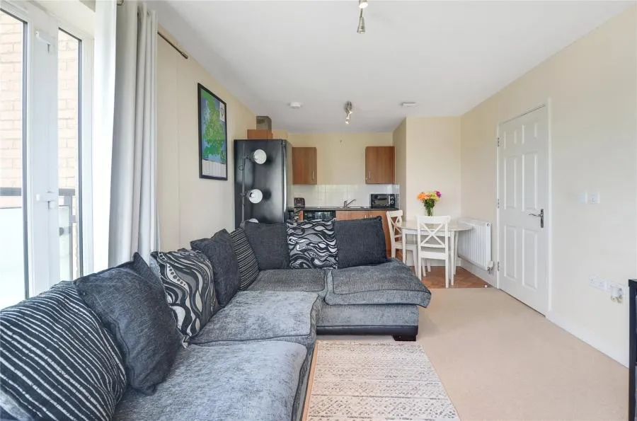 Daimler Drive, Dunstable, LU6, photo 15