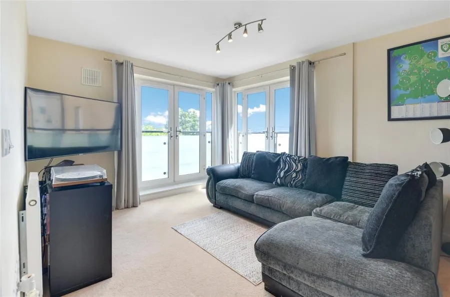 Daimler Drive, Dunstable, LU6, photo 3