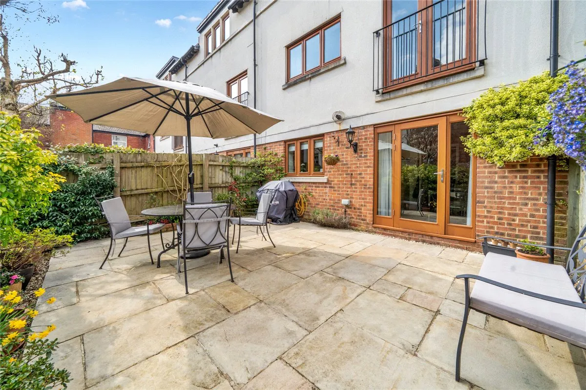 Cromwell Court, Marlborough, SN8, photo 18