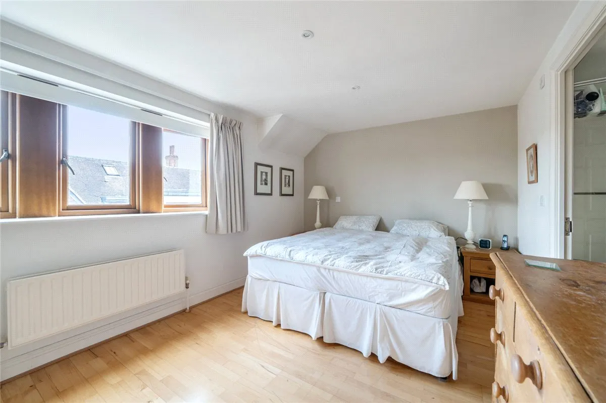 Cromwell Court, Marlborough, SN8, photo 10