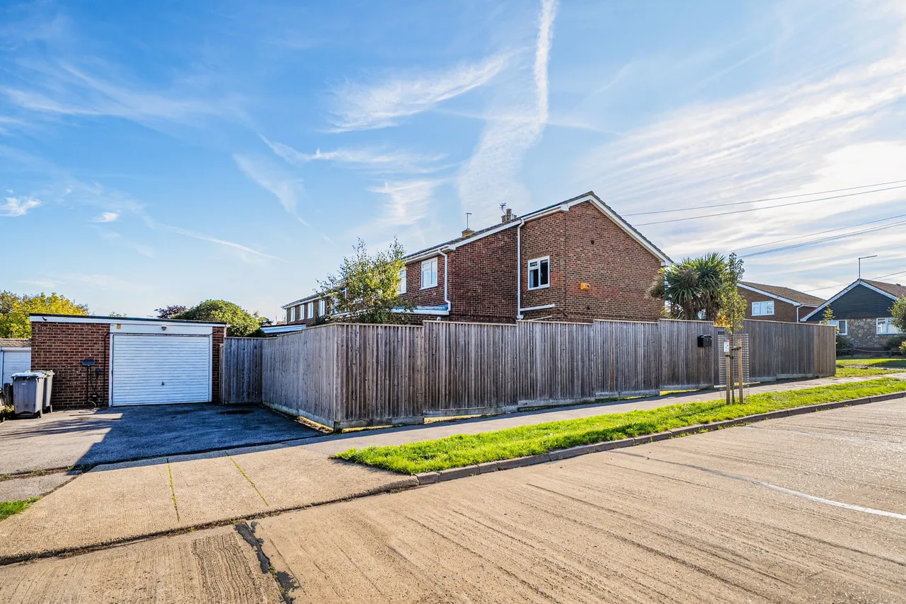 Sunray Avenue, Whitstable, photo 3