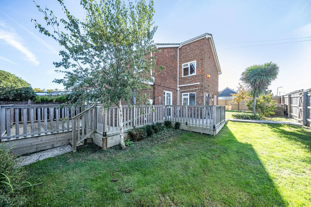 Sunray Avenue, Whitstable, photo 22