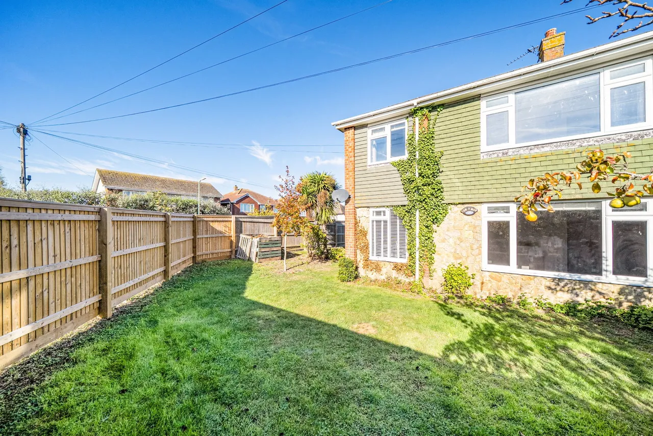 Sunray Avenue, Whitstable, photo 23