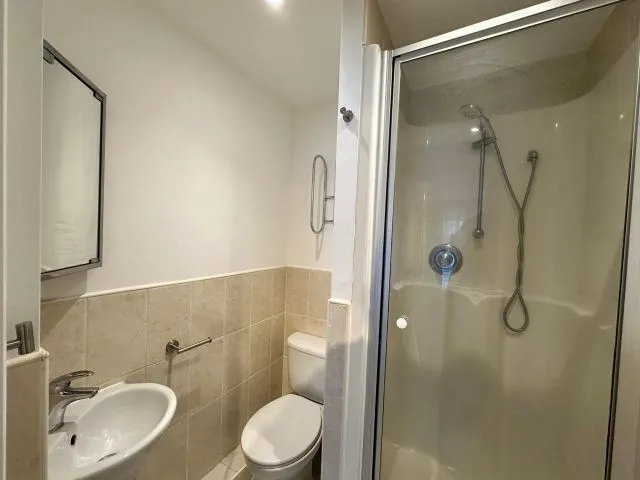 Royal Plaza, 2 Westfield Terrace, Sheffield, S1 4GD, photo 7