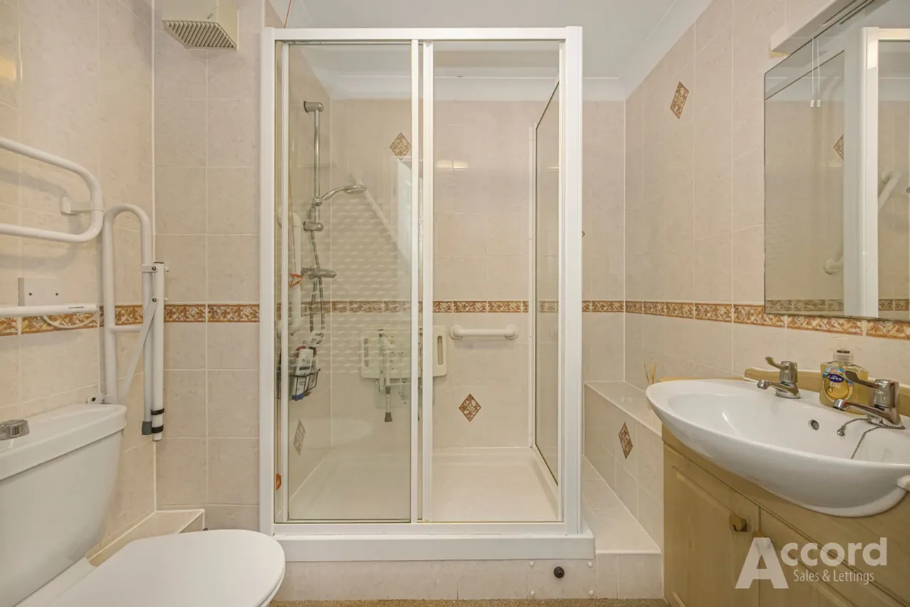 Crammavill Street, Grays, RM16, photo 19