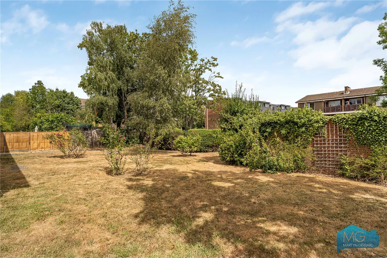 Chase Side, London, N14, photo 11