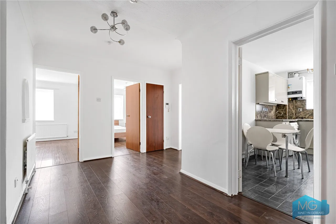 Chase Side, London, N14, photo 2