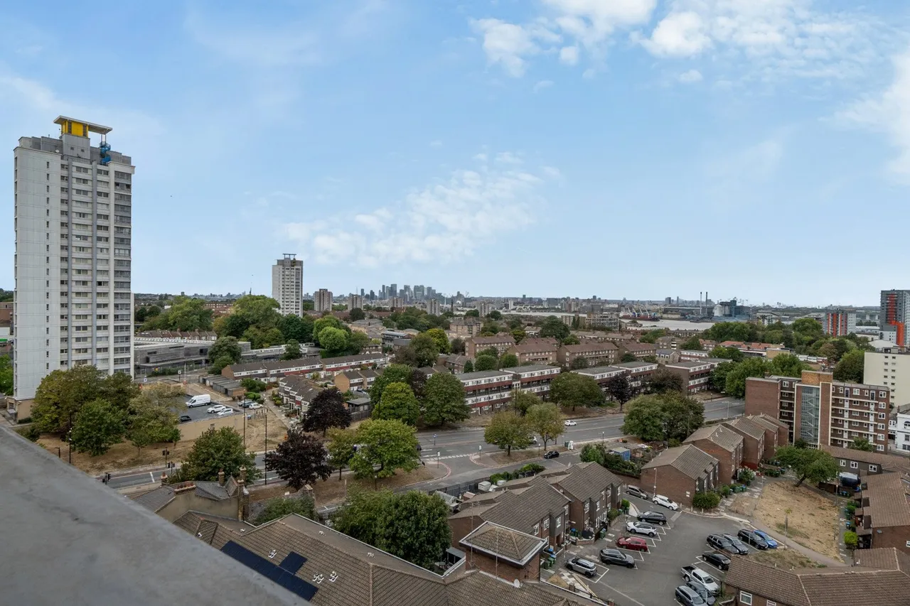 Wellington Street, London, SE18, photo 16