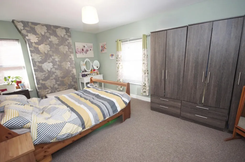 Victoria Street, Earls Barton, photo 8