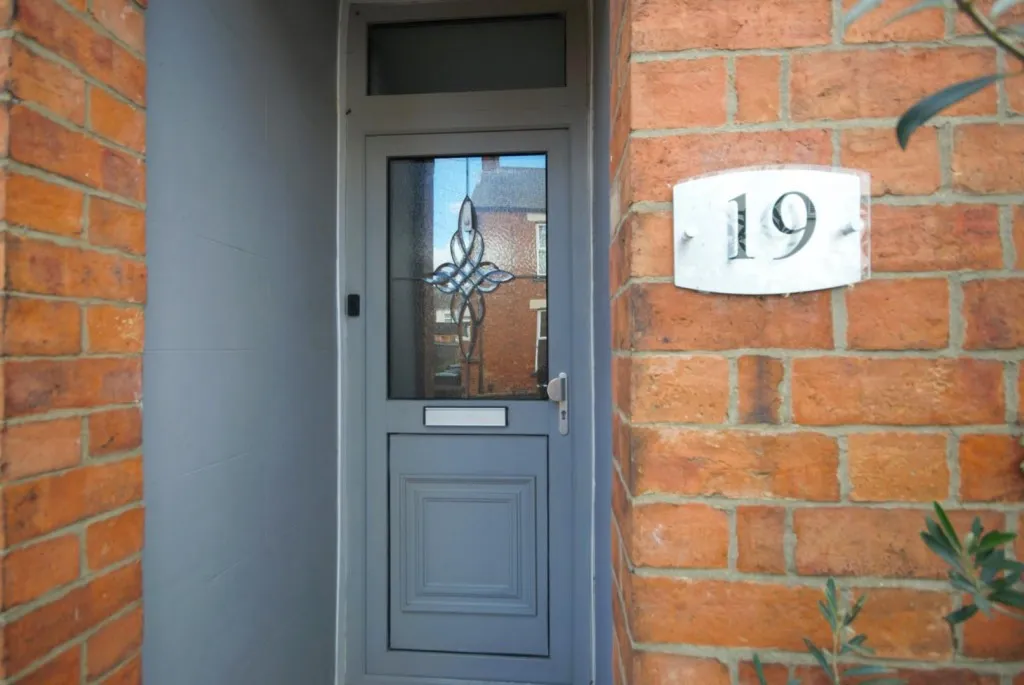 Victoria Street, Earls Barton, photo 2